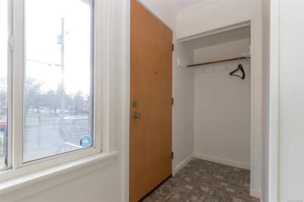 Third View of 848 Reed St, Victoria, BC, V8X 2P2