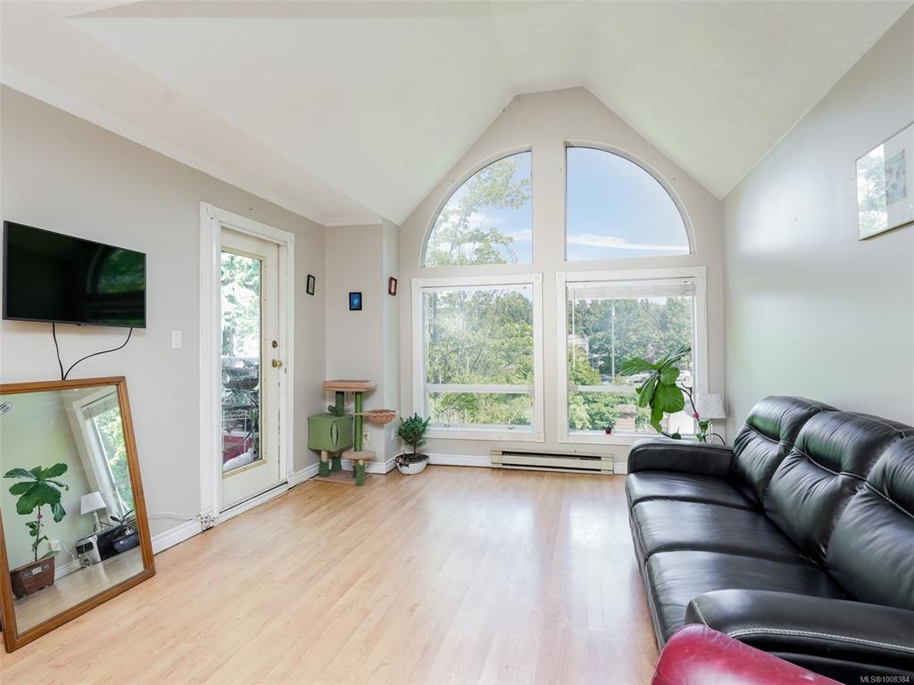 Third View of 3263 Alder St, Arrow Hill, Saanich, BC, V8X 1P3