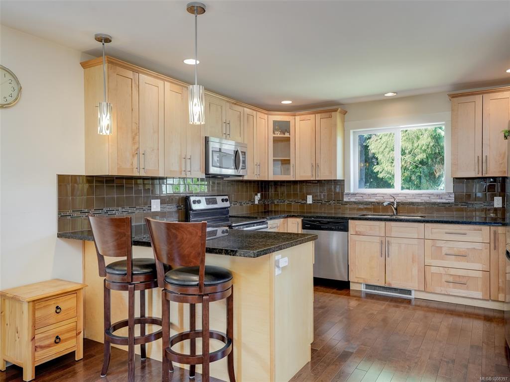 Fourth View of 1026 Tillicum Rd, Esquimalt, BC, V9A 2A1