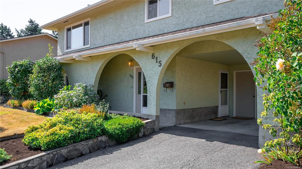 Fourth View of 615 Vanalman Ave, Saanich, BC, V8Z 3A8