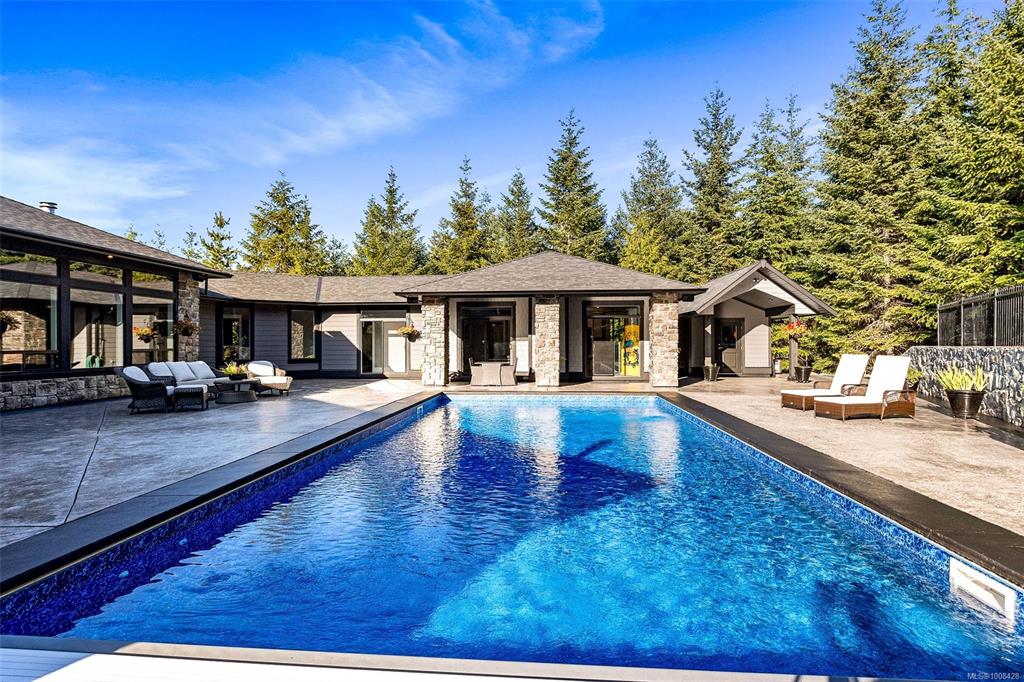 Third View of 2605 Timber Ridge Rd, Shawnigan Lake, BC, V0R 2W1