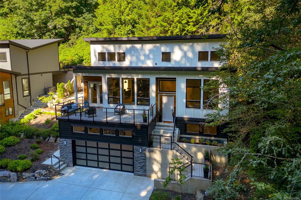 840 Haliburton Rd, 1008446, BC,