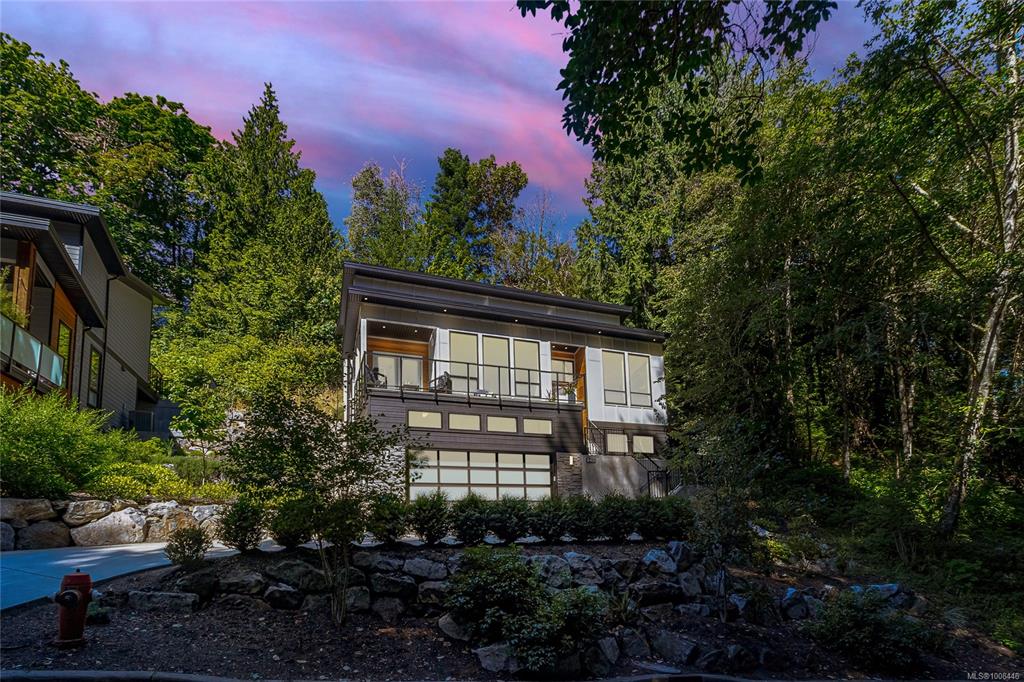 Fourth View of 840 Haliburton Rd, Saanich, BC, V8Y 2W4