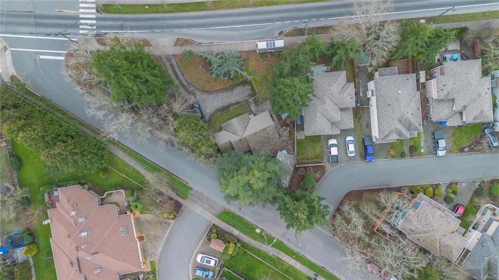 Fifth View of 4567 West Saanich Rd, Saanich, BC, V8Z 3G6