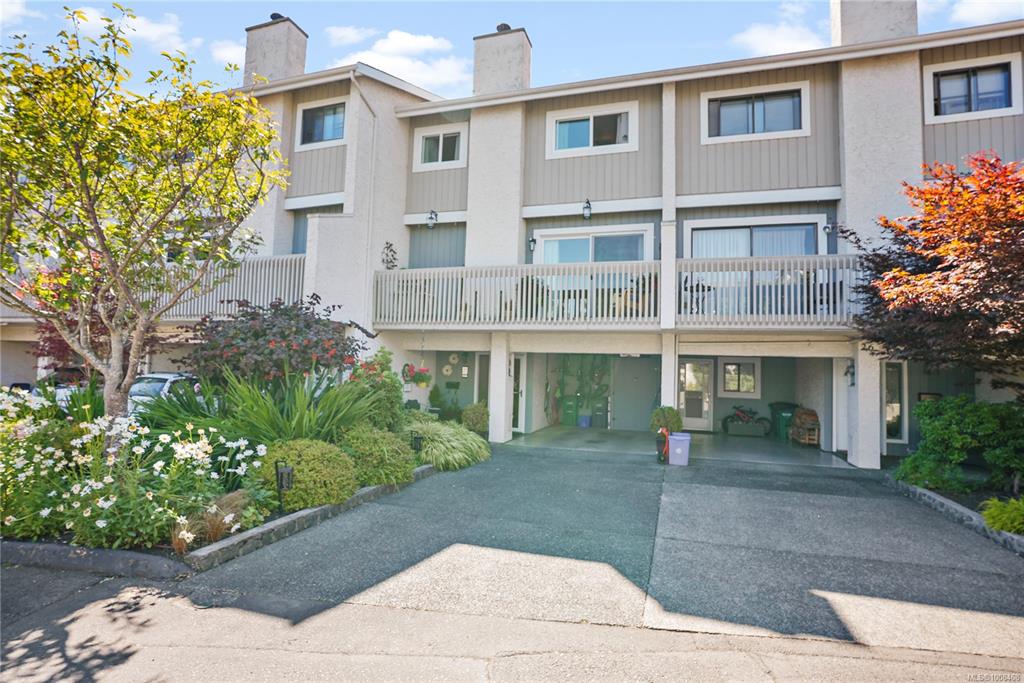 Second View of 1480 Garnet Rd, Glen Garnet, Saanich, BC, V8P 5K9