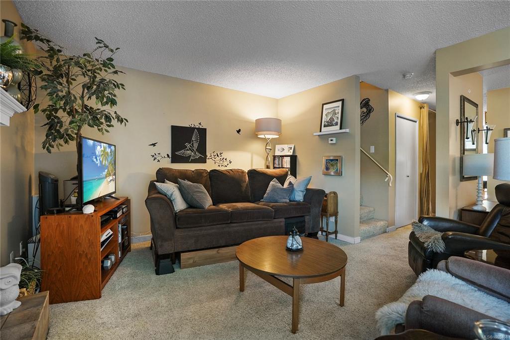 Fourth View of 1480 Garnet Rd, Glen Garnet, Saanich, BC, V8P 5K9