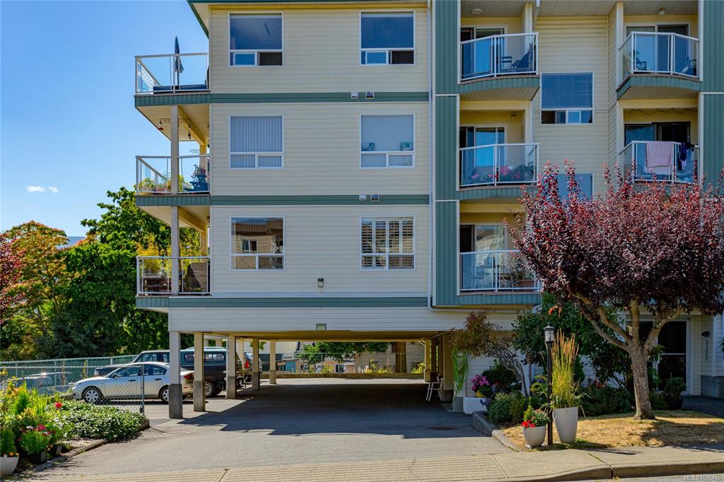 9876 Esplanade St, 1008480, BC,