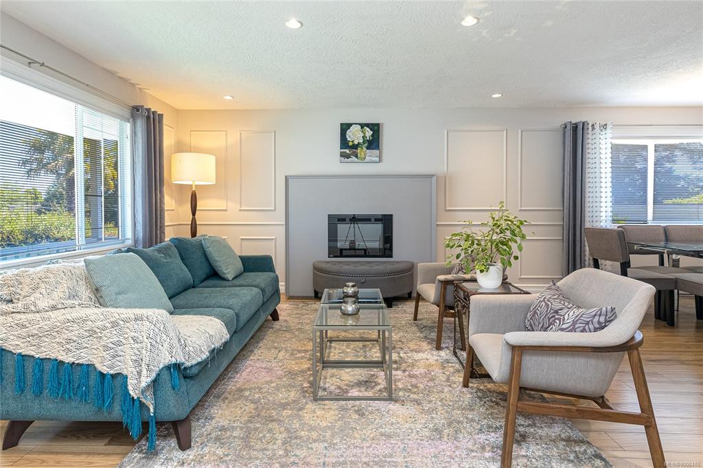 Fifth View of 3234 Wetherby Rd, Saanich, BC, V8P 4A2