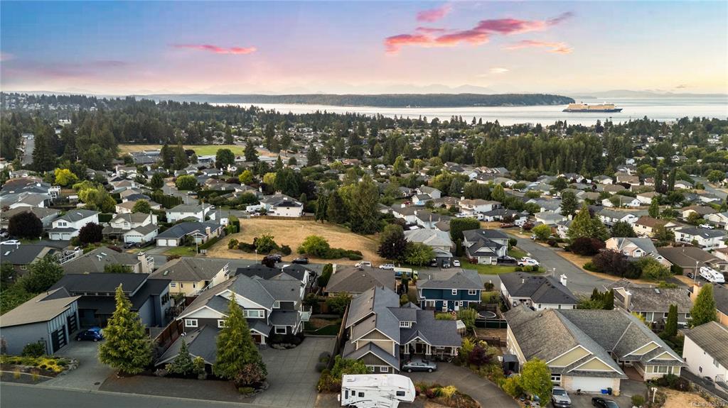 Third View of 742 Nelson Rd, Campbell River, BC, V9H 0A1