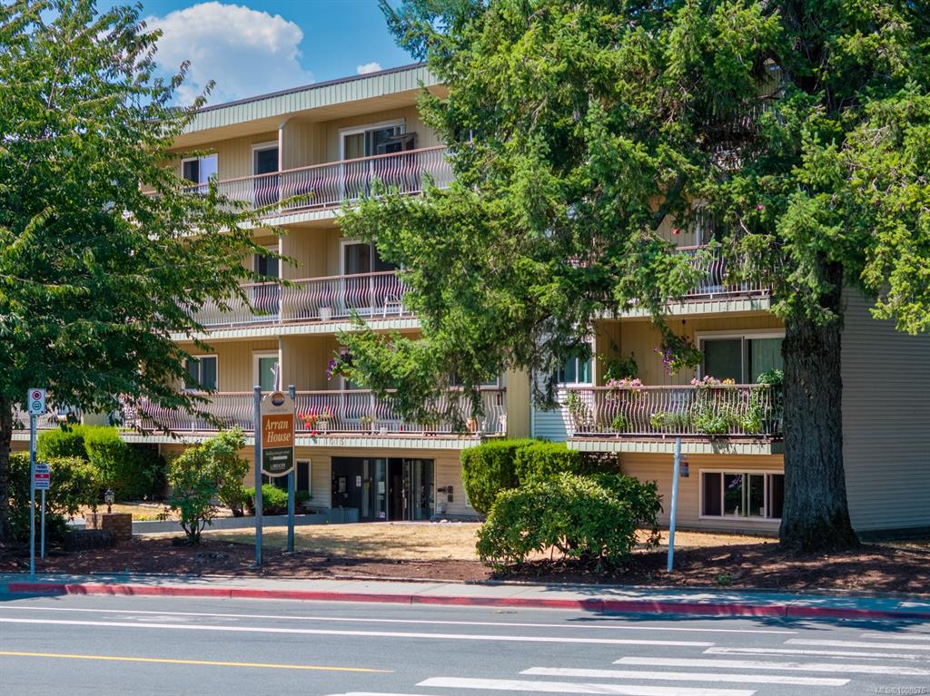 1015 Cumberland Rd, 1008576, BC,