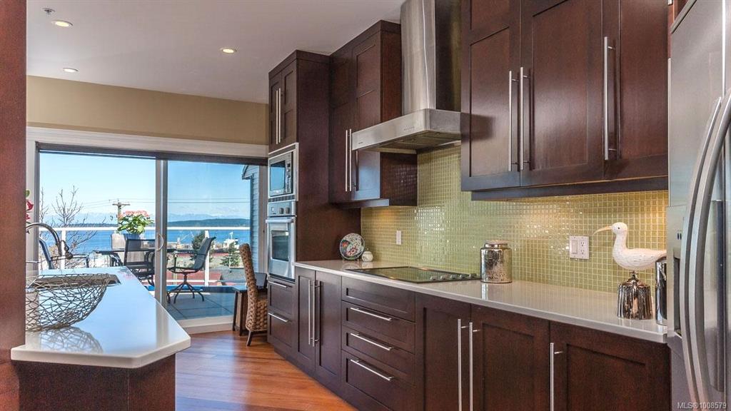 Fourth View of 650 Prideaux St, Nanaimo, BC, V9R 2P1