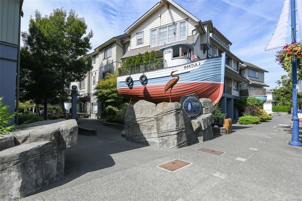 1705 Comox Ave, 1008645, BC,