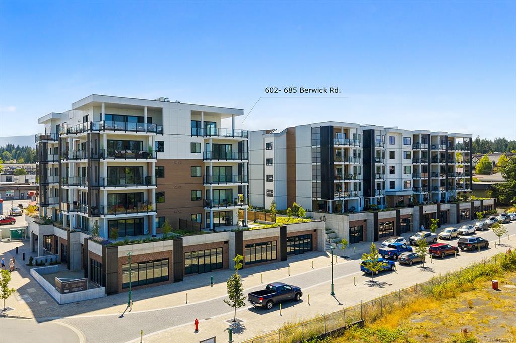 685 Berwick Rd S, 1008678, BC,