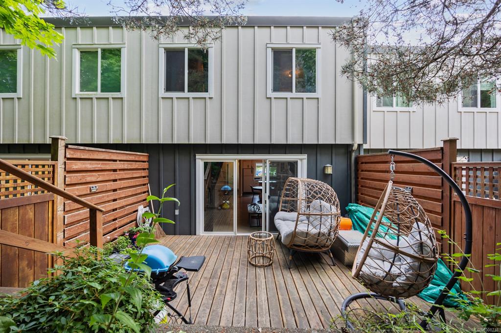Third View of 255 Anderton Ave, Parkview Place, Courtenay, BC, V9N 2G9