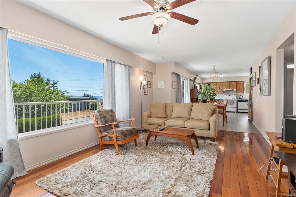 Third View of 22 Mclean St, Campbell River, BC, V9W 2L9