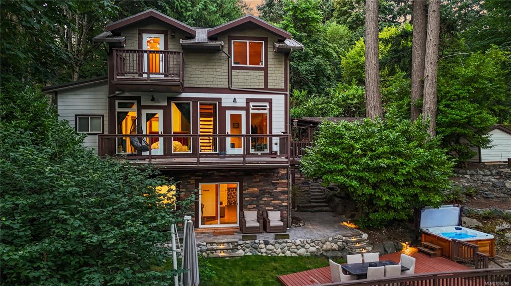 Third View of 1709 1713 Falcon Heights Rd, Langford, BC, V9B 6H6