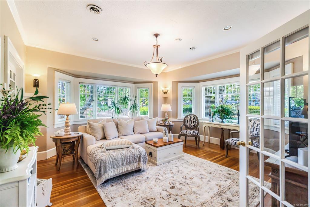 Third View of 193 Memorial Ave, Parksville, BC, V9P 1K7