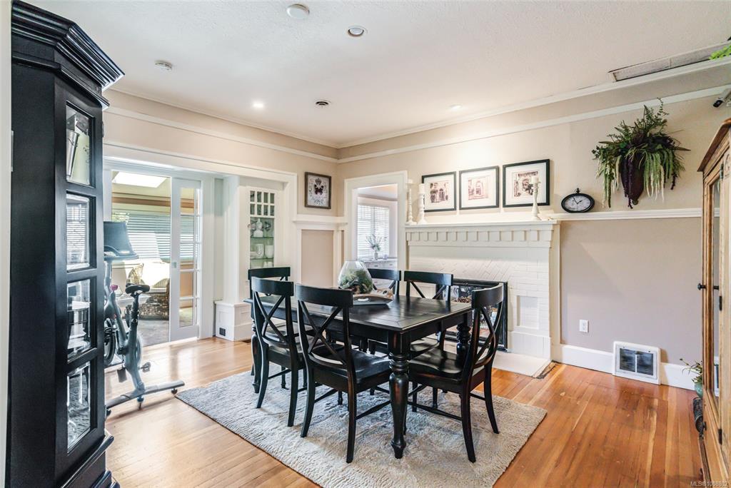 Fourth View of 193 Memorial Ave, Parksville, BC, V9P 1K7