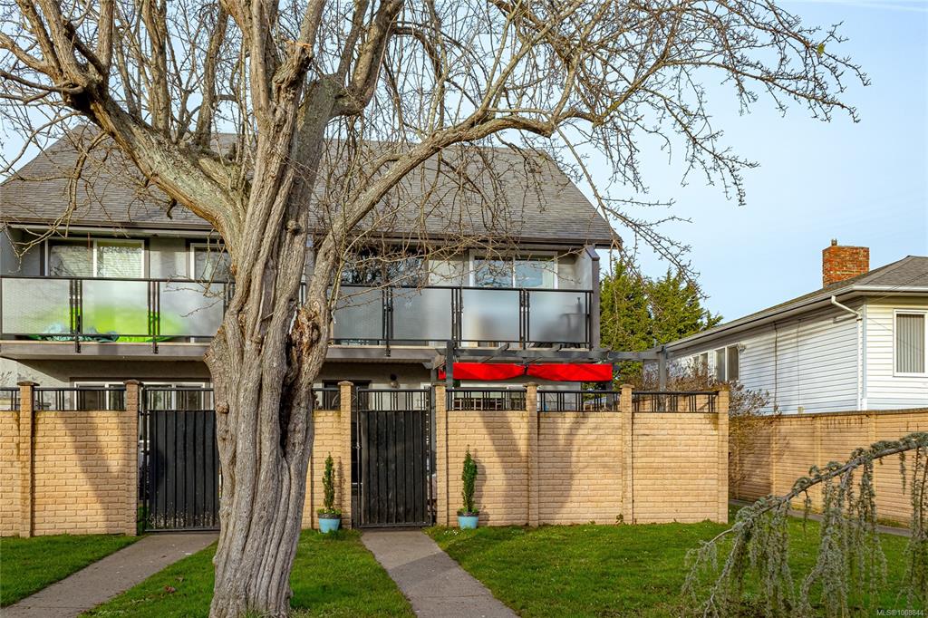 Second View of 734 Wilson St, Victoria, BC, V9A 3H2