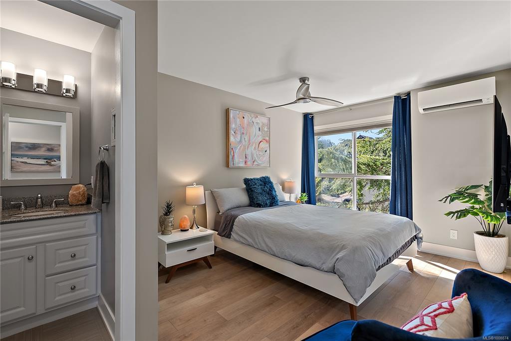 Fifth View of 2529 Wark St, Victoria, BC, V8T 4G7
