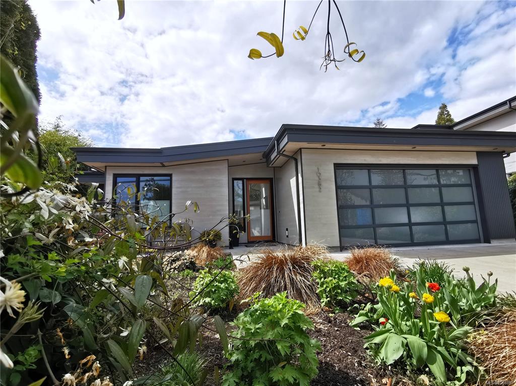 Third View of 10382 Allbay Rd, Sidney, BC, V8L 2N9