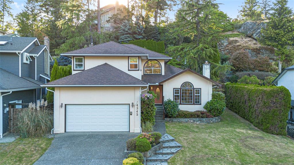Third View of 4345 Faithwood Rd, Saanich, BC, V8X 4Z6