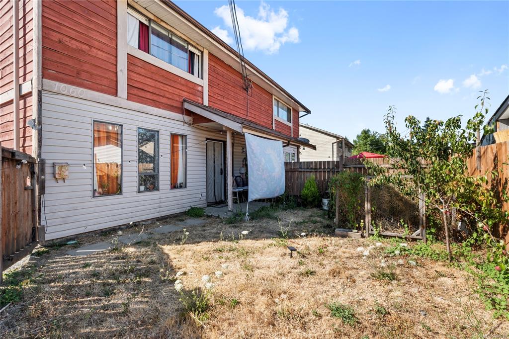 Third View of 1060 St George Cres, Nanaimo, BC, V9S 1X1