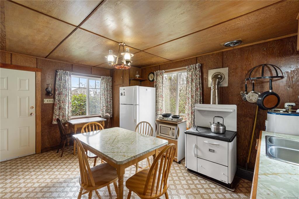 Fifth View of 6100 Island Hwy W, Qualicum Beach, BC, V9K 2E2