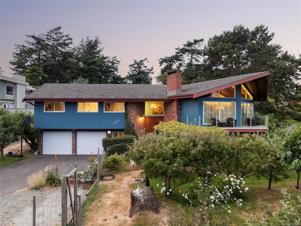 Fourth View of 3990 Smugglers Cove Rd, Saanich, BC, V8N 4M2