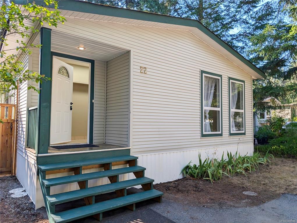 Third View of 1310 Spruston Rd, Nanaimo, BC, V9X 1R2