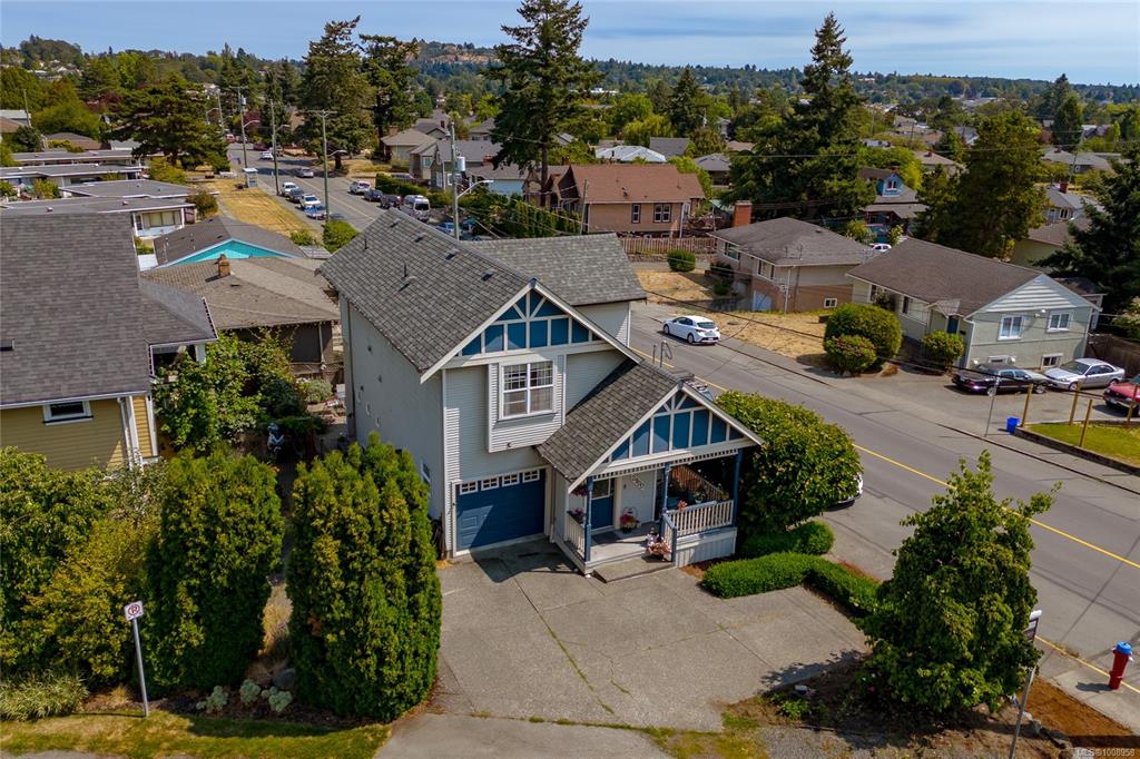 Third View of 2900 Hipwood Lane, Victoria, BC, V8T 5L3