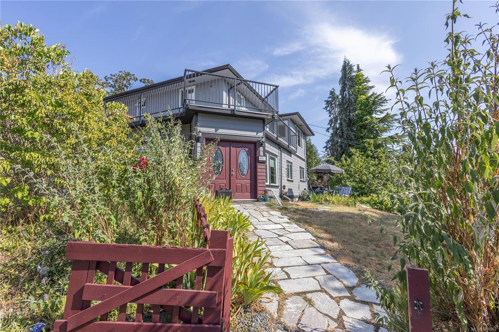Third View of 660 Rockingham Rd, Langford, BC, V9B 3N8