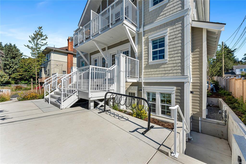 Third View of 1224 Richardson St, 1224 Richardson, Victoria, BC, V8V 3E1