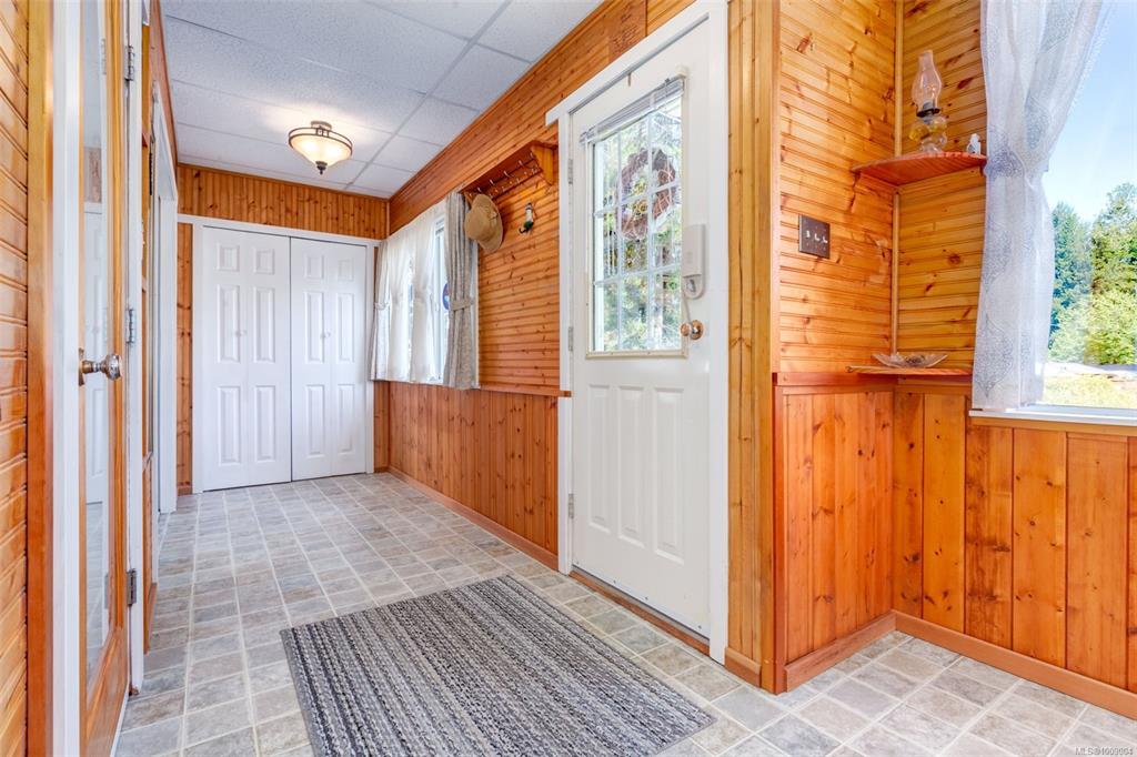 Fifth View of 2130 Errington Rd, Pinewood Village, Errington, BC, V0R 1V0