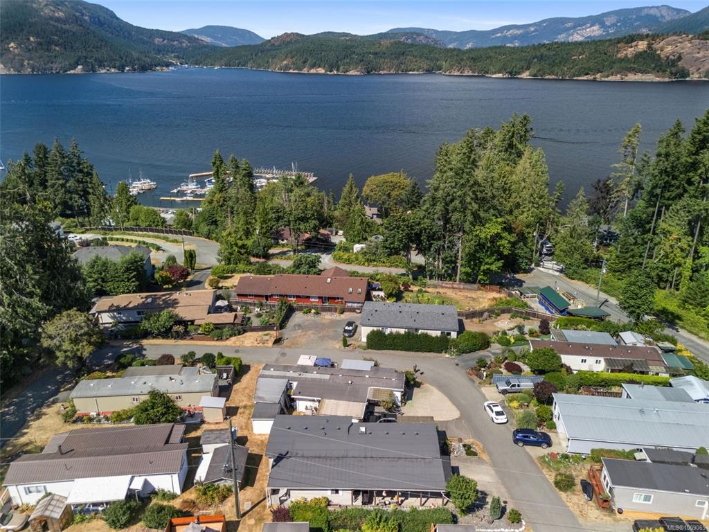 1265 Cherry Point Rd, 1009065, BC,