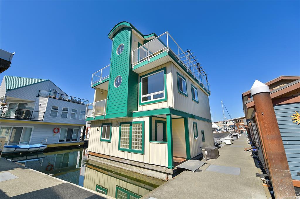 Third View of 445 Head St, Esquimalt, BC, V9A 5S1