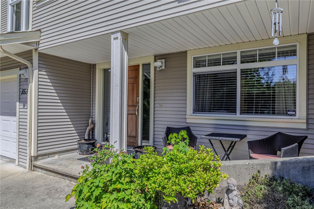 Third View of 3530 Ross Rd, Nanaimo, BC, V9T 2S5