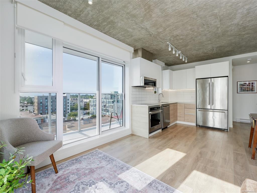 Third View of 1097 View St, Victoria, BC, V8V 0G9