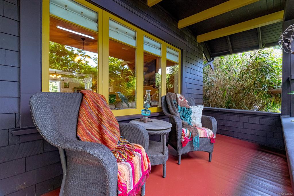 1319 Point St, 1009184, BC,