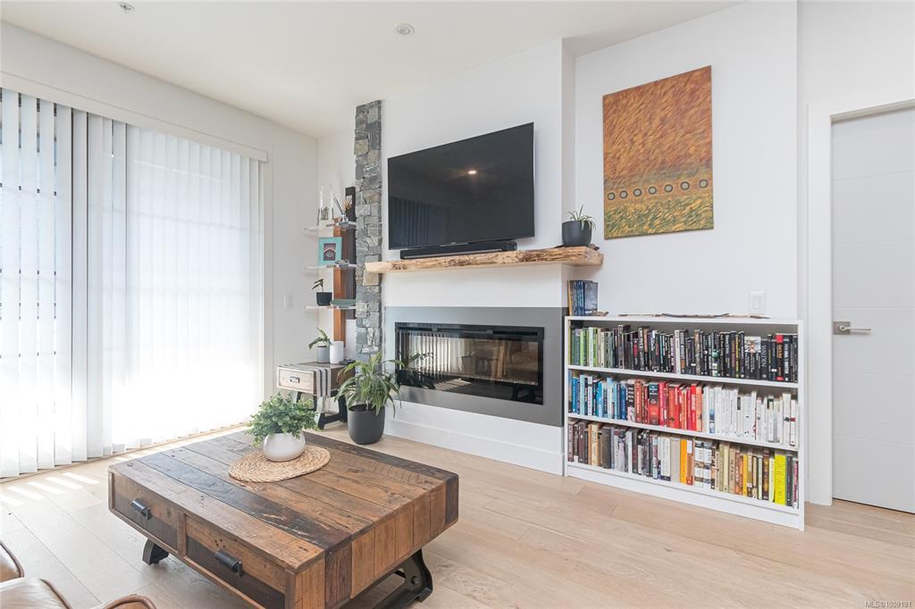 Fourth View of 2580 Penrhyn St, Element, Saanich, BC, V8N 1G3