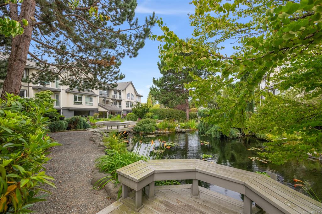 2245 James White Blvd, 1009205, BC,