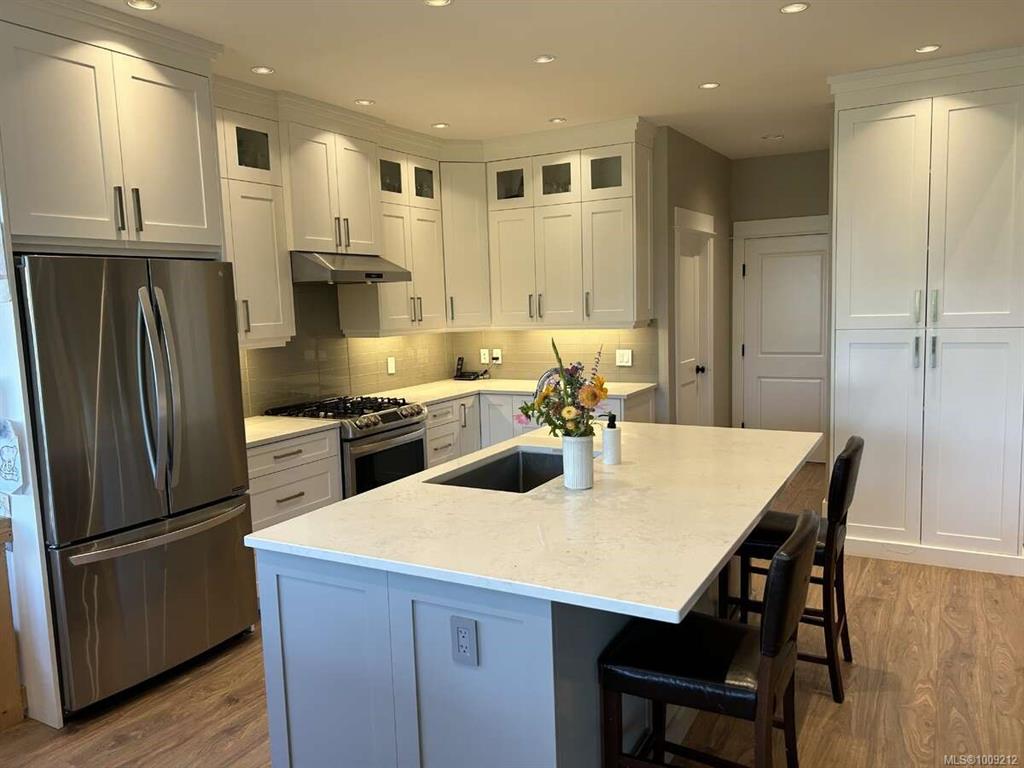 Third View of 4052 Mcbride St, Port Alberni, BC, V9Y 0C1