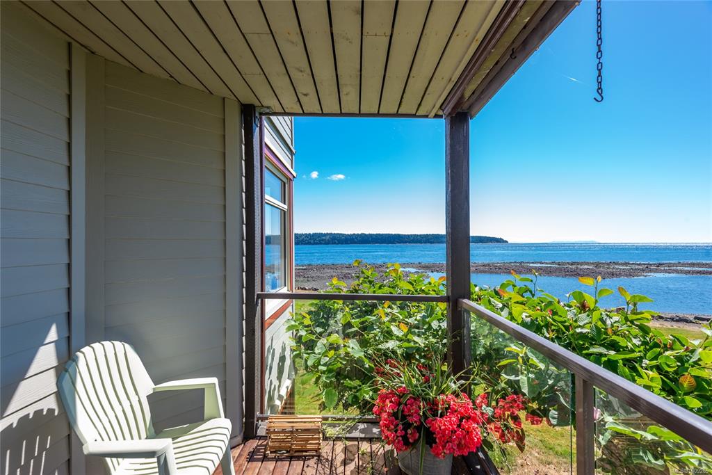 Fourth View of 27 Island Hwy S, Hidden Harbour, Campbell River, BC, V9W 1A2