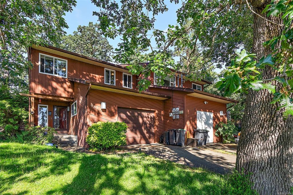 Second View of 961 Shearwater St, Esquimalt, BC, V9A 4V3
