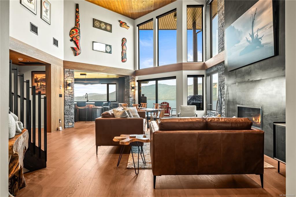 553 Marine View, 1009289, BC,