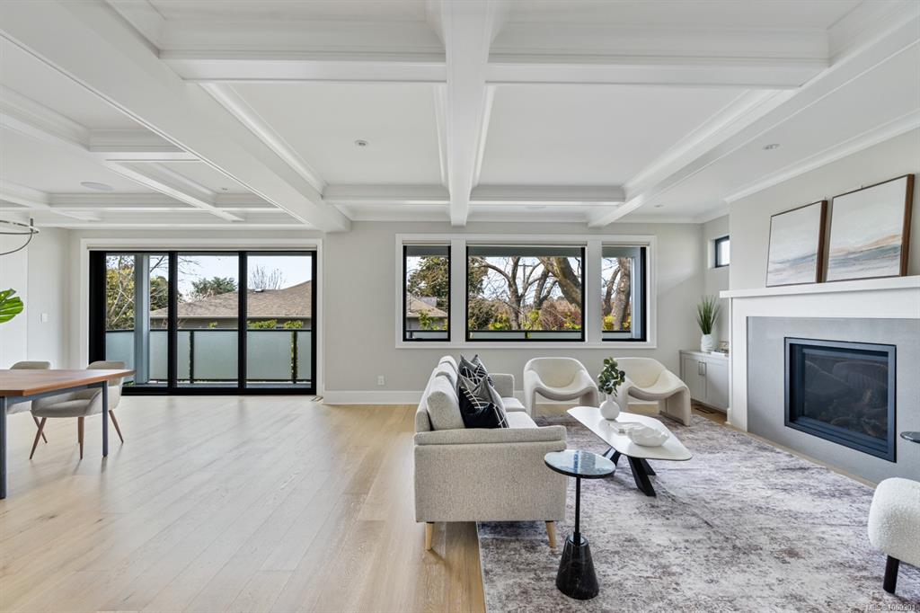 Fifth View of 1918 Shotbolt Rd, Victoria, BC, V8S 1H2