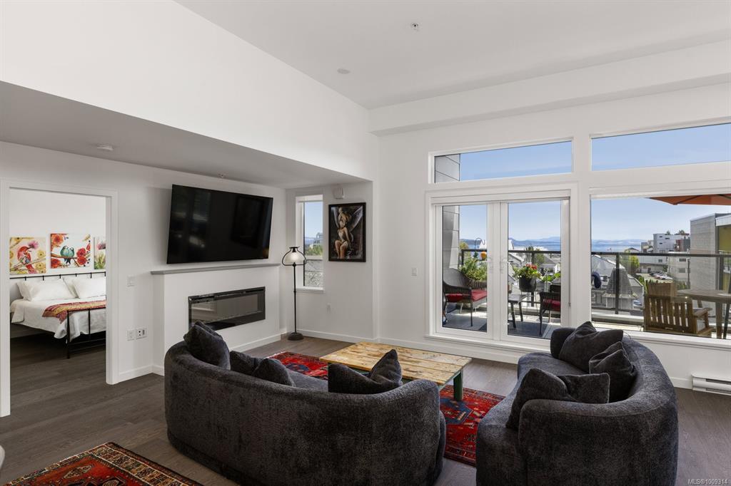 Fourth View of 9775 Fourth St, The Quartet, Sidney, BC, V8L 2Z8