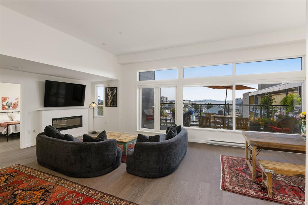 Fifth View of 9775 Fourth St, The Quartet, Sidney, BC, V8L 2Z8