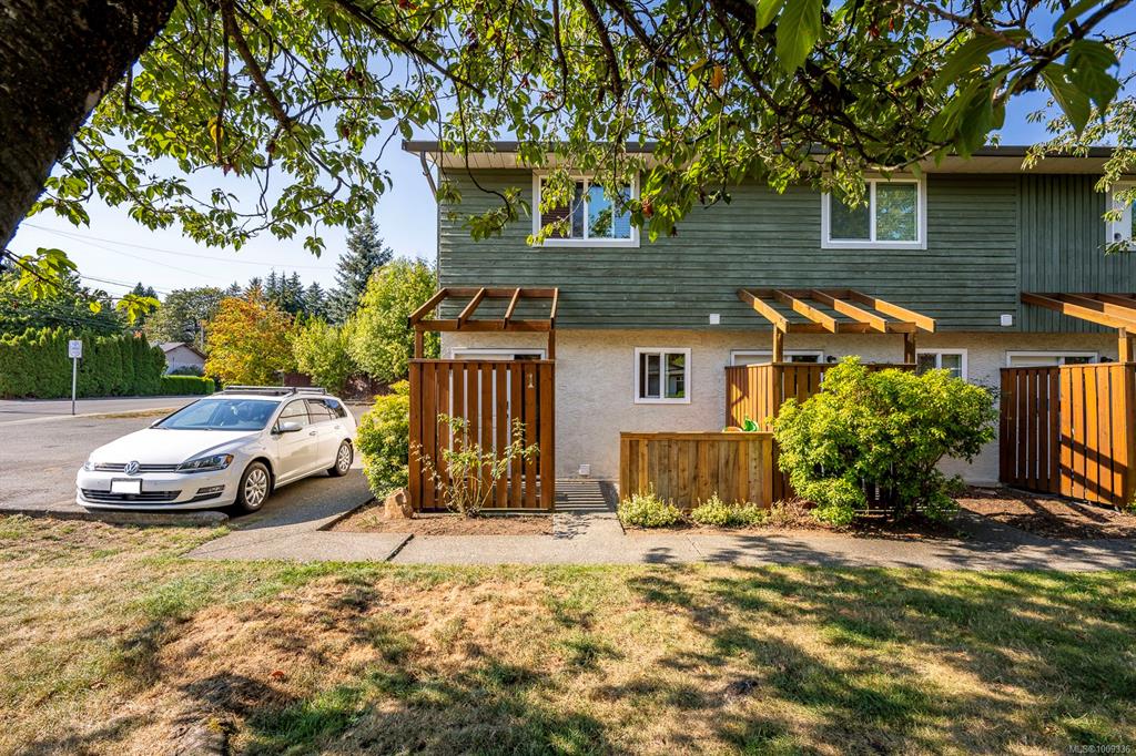 951 17th St, 1009336, BC,