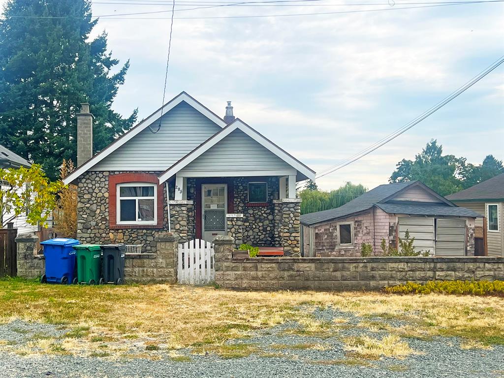 Third View of 205 View St, Nanaimo, BC, V9R 4N5